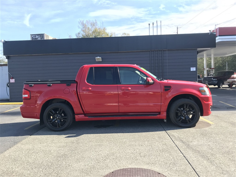 Illustration for article titled At $14,500, Could You Get Pumped For This 2009 Ford Explorer Sport Trac Adrenalin?
